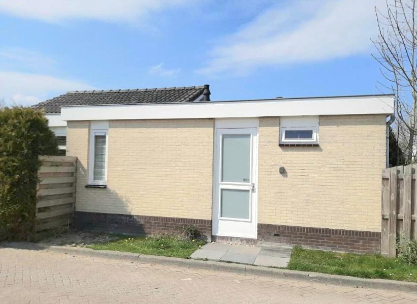 Dirkshorn Huisje Finn, Met Grote Tuin En Veel Privacy מראה חיצוני תמונה